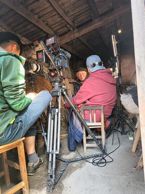 鏡頭里的崢嶸歲月 央視專訪退伍老兵劉元甫背后的紀實故事